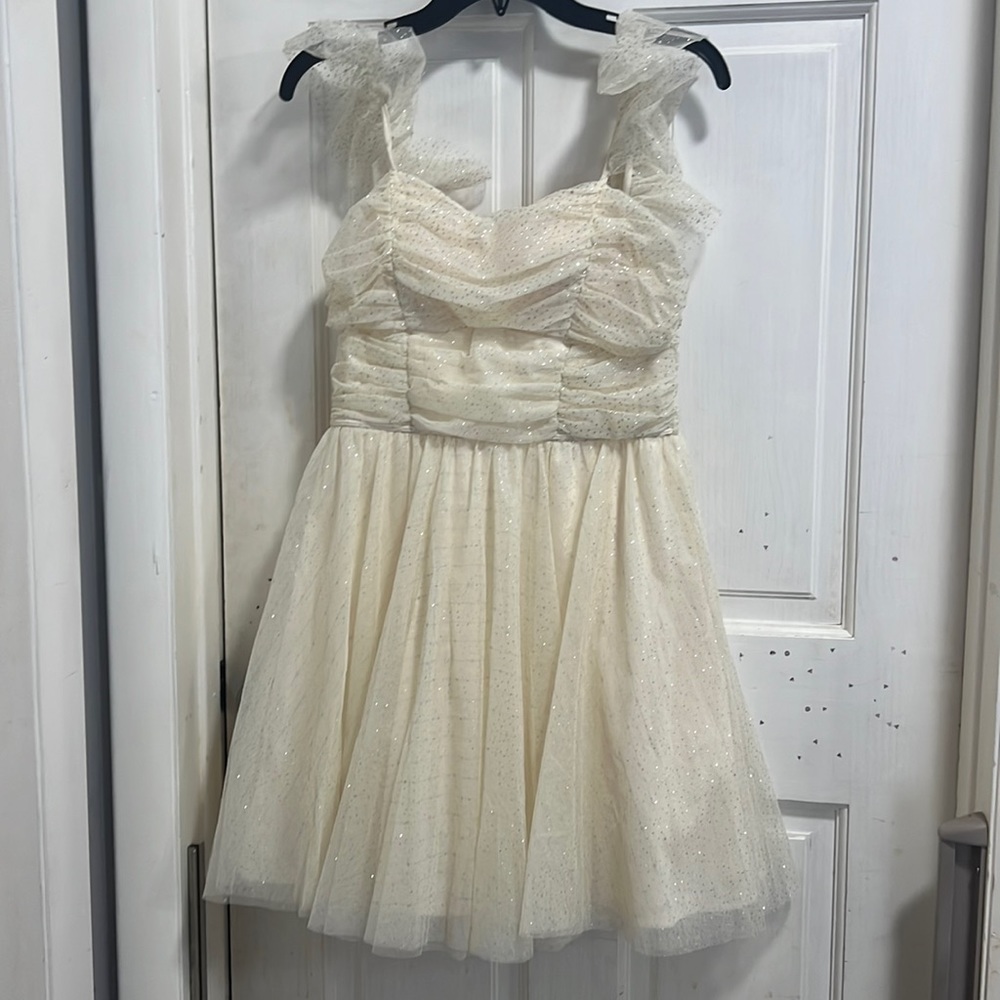 Beautiful city studio holiday dress or perf for any fun occasion only worn once